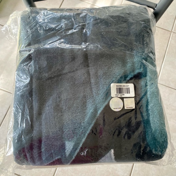 Blanket…Eagles blanket new still in bag.super soft - Picture 5 of 7